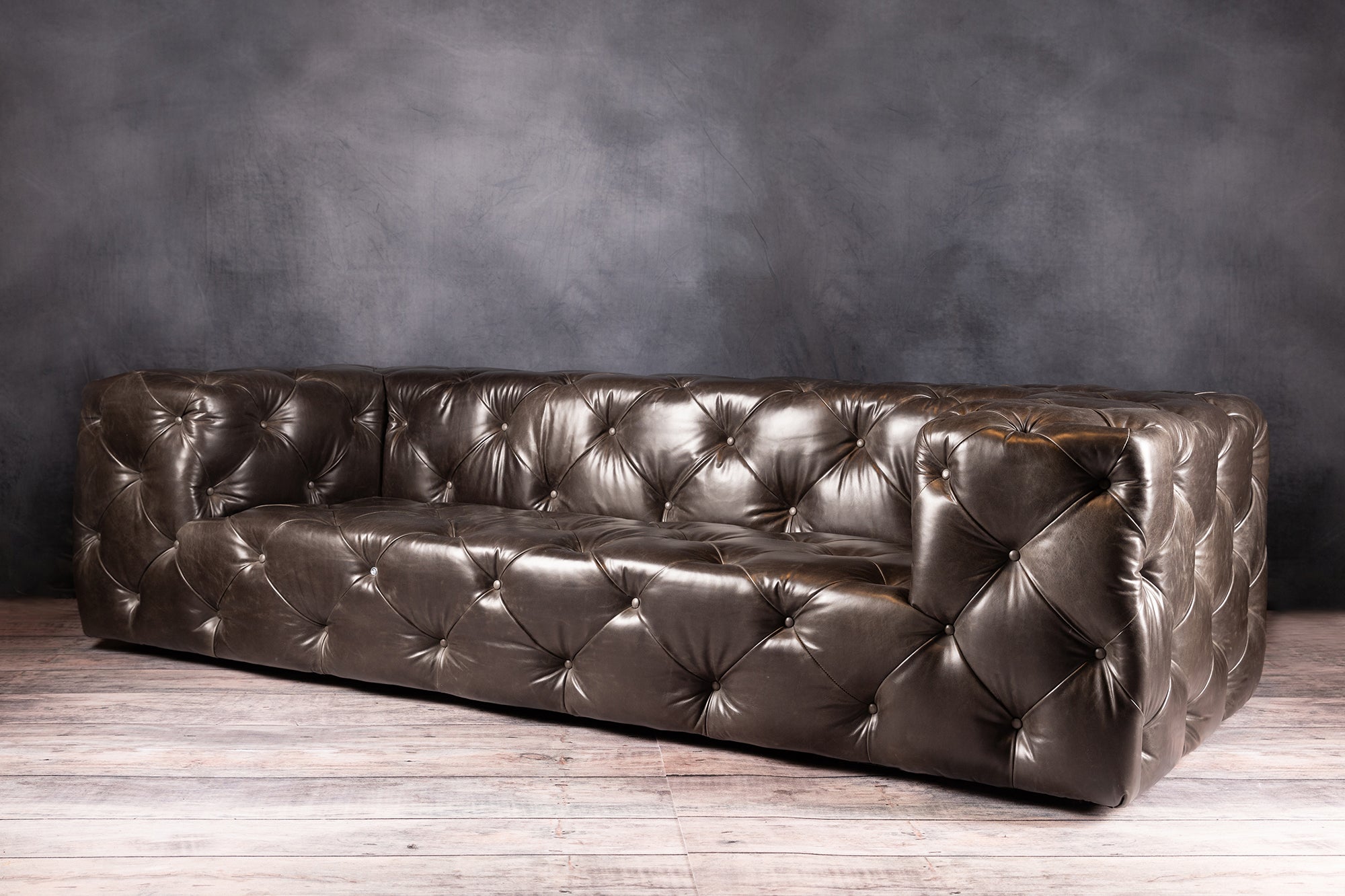 ROYAL DECADENCE BLACK SOFA